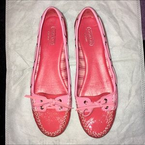 ❣️Sold❣️ Coach Pink and coral patent topsiders w/ bows